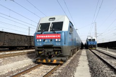 保障“北煤南运” 浩吉铁路累计运量突破4亿吨