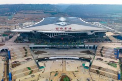 西安东站站牌正式亮相