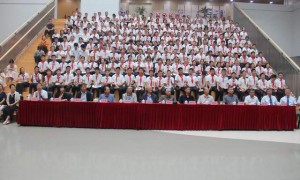 阅兵励志承先烈 抗战精神铸国魂 西安高新一中实验中学开展纪念抗战胜利80周年主题活动