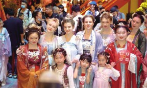 陕西旅游景区在焕新中蓬勃发展
