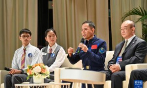 点亮香港“小航天迷”的“太空梦”——内地航天专家走进香港中小学校园