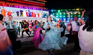 首届中国新疆民间艺术季优秀节目巡演在西安启动