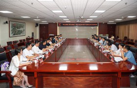 咸阳师范学院召开“校友领航·融合赋能”校企合作签约仪式暨校友代表座谈会